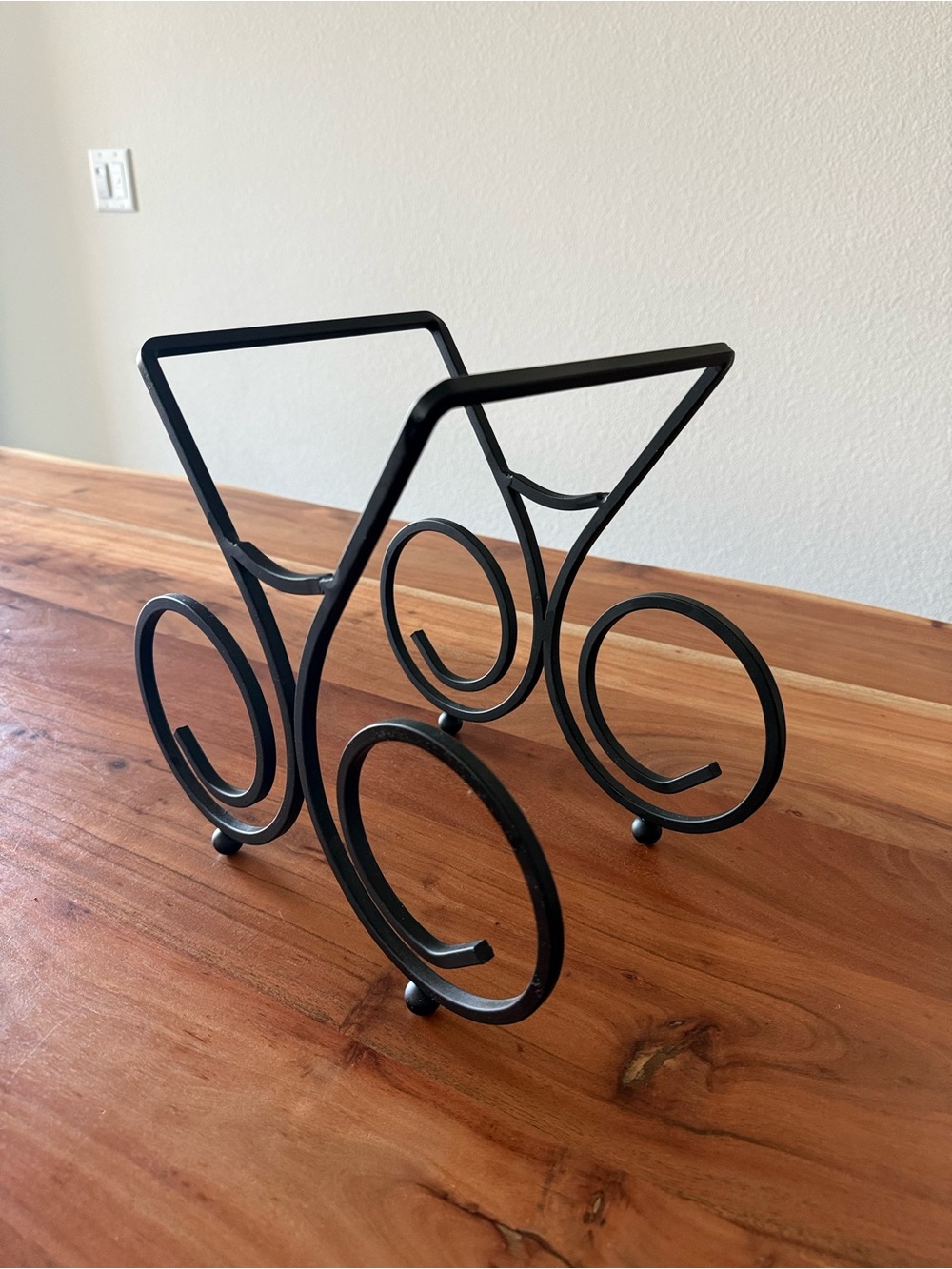 Morden 3-Bottle Wine Bottle Holder Rack